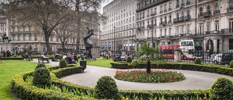 52 Grosvenor Garden, London SW1W 0AU