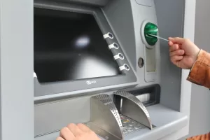 Cash usage up for first time in 5 years